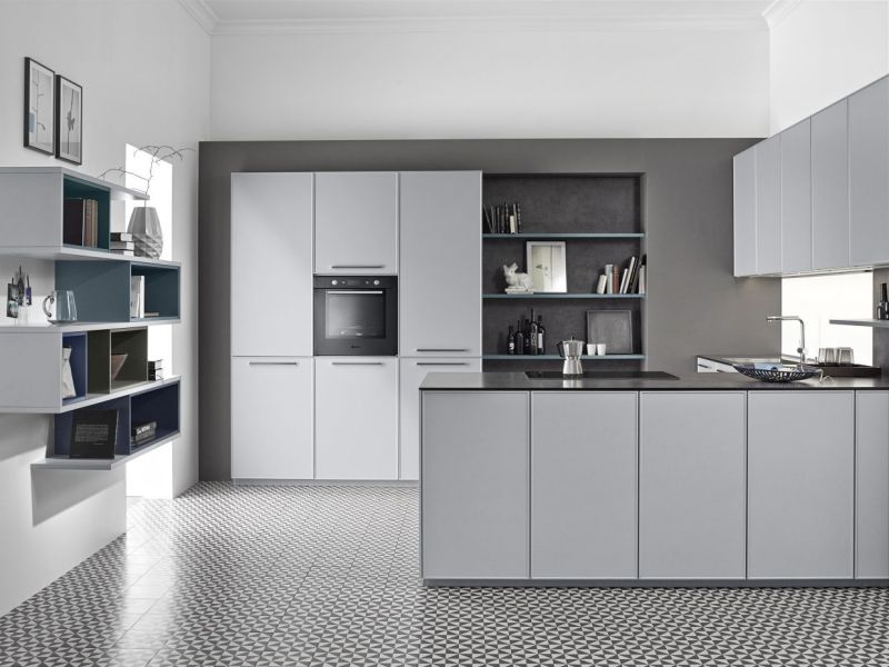 La taille globale de l'armoire de cuisine, combien coûte l'ensemble de l'armoire de cuisine